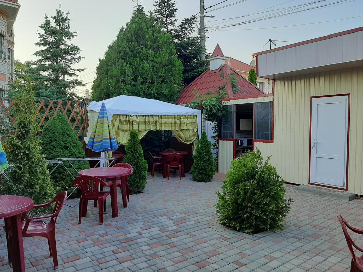 Mini Hotel Уютный Дворик Odesa Exterior photo